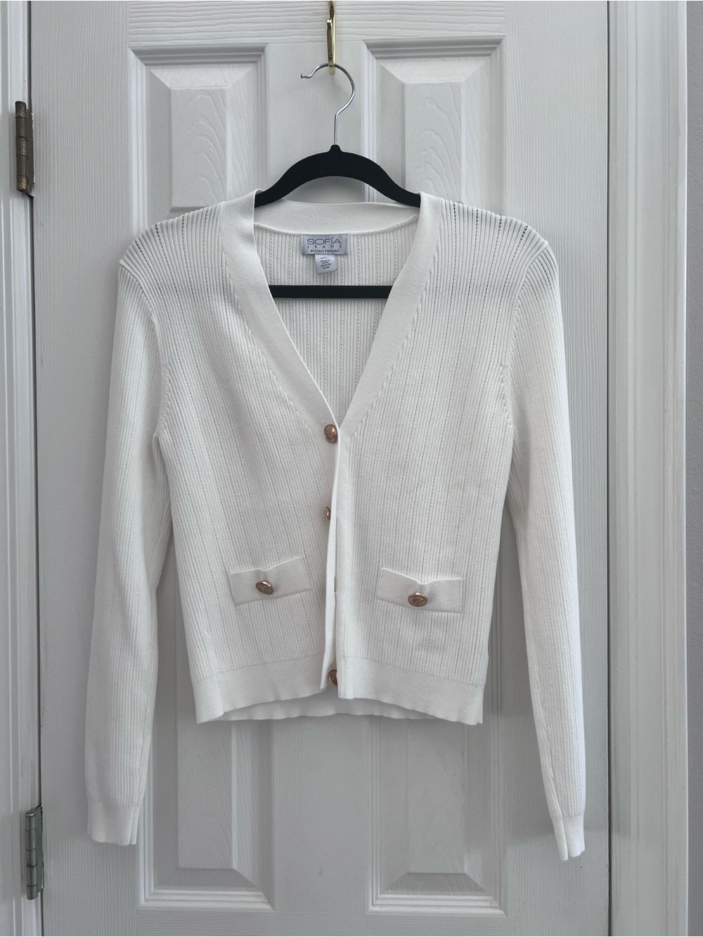 sofia by sofia vergara Ivory Ribbed V-Neck Button Cardigan